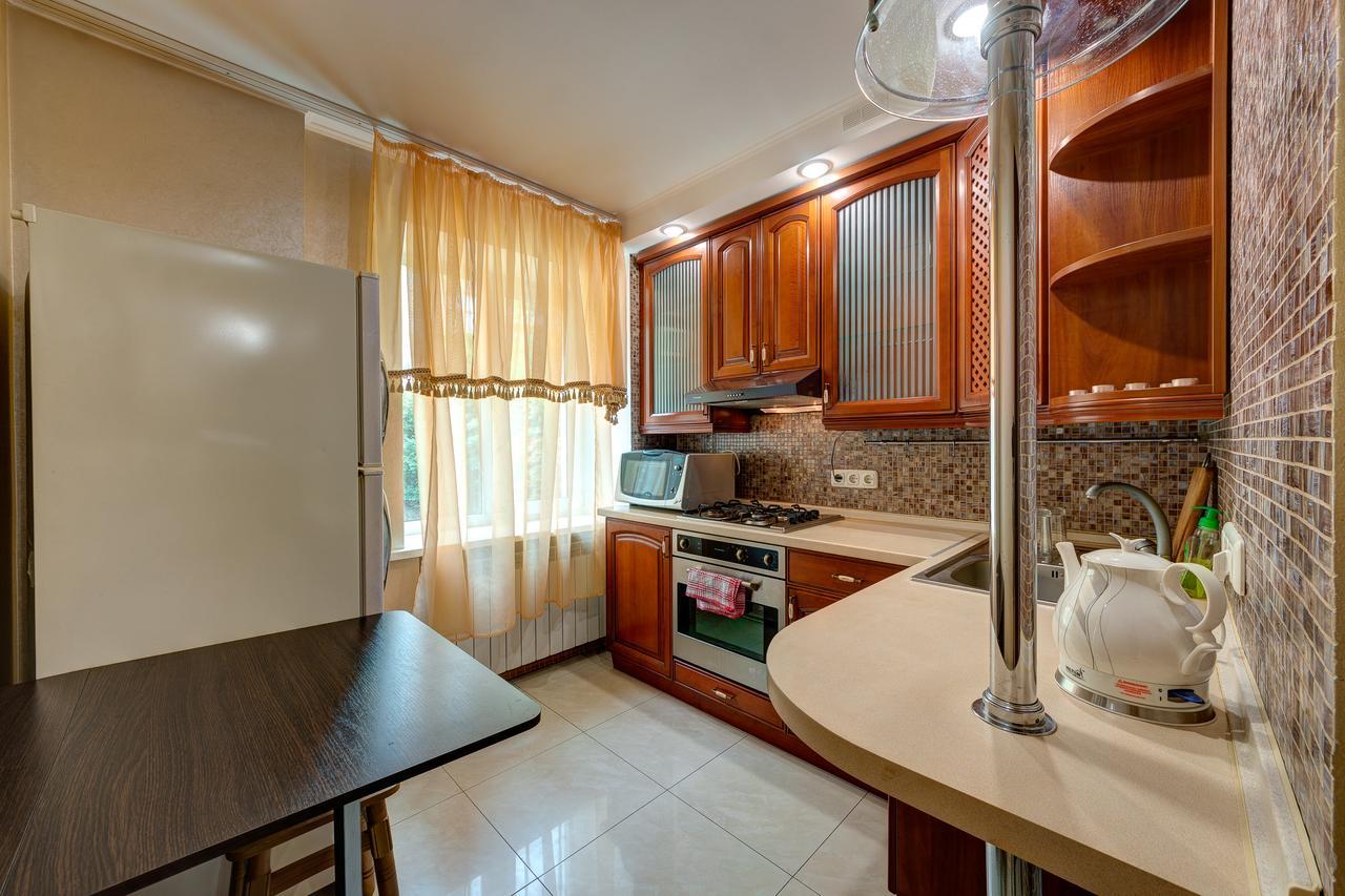 Apartamenty Na Dragomirova 10A 키예프 외부 사진